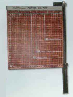 PaperTrimmer